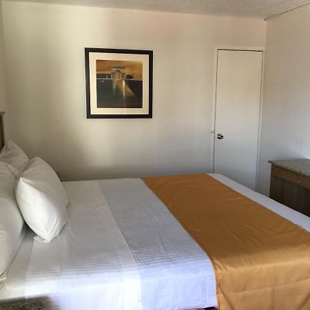 Hotel Guillen Jr ติฮัวนา ภายนอก รูปภาพ