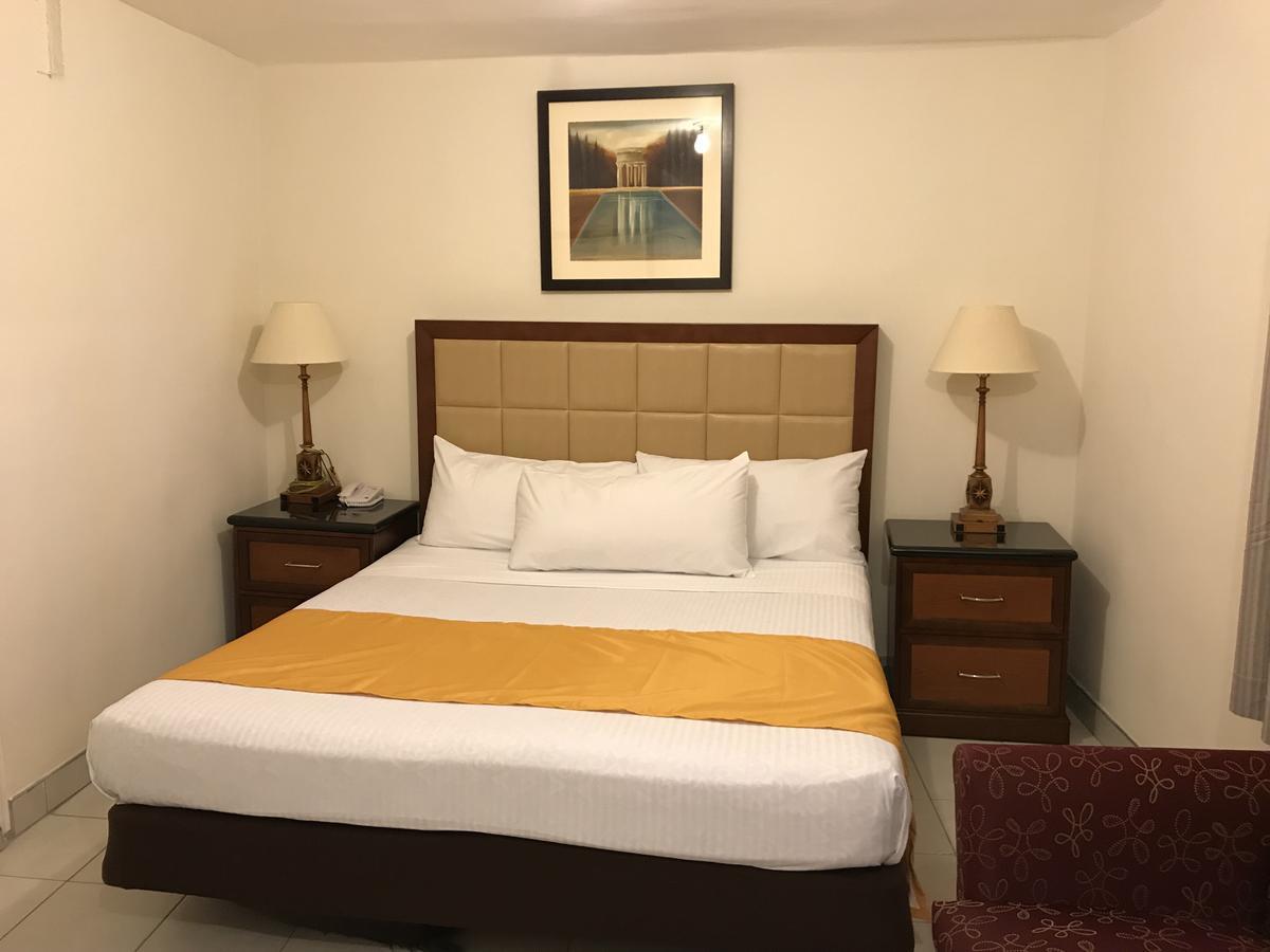 Hotel Guillen Jr ติฮัวนา ภายนอก รูปภาพ
