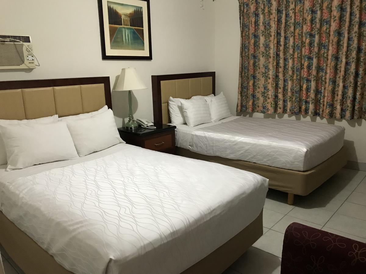 Hotel Guillen Jr ติฮัวนา ภายนอก รูปภาพ