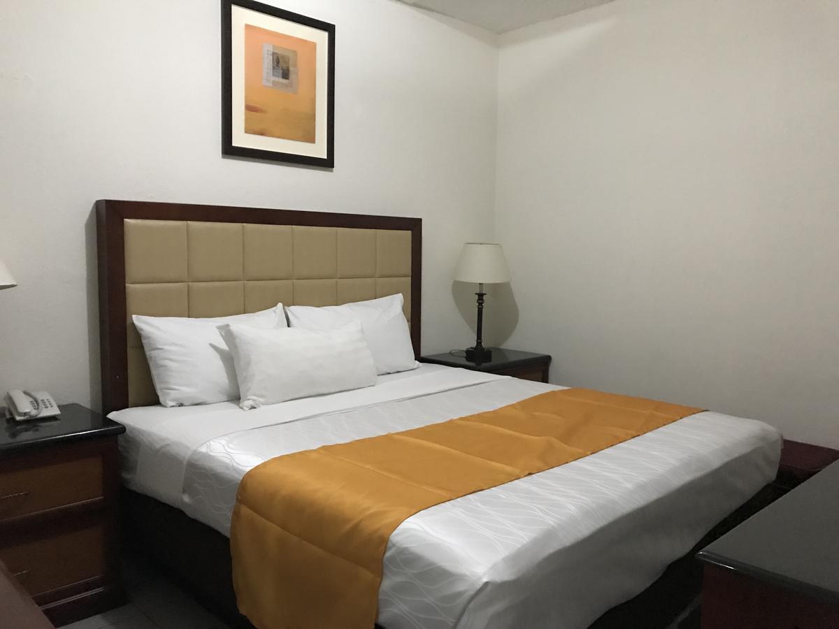 Hotel Guillen Jr ติฮัวนา ภายนอก รูปภาพ