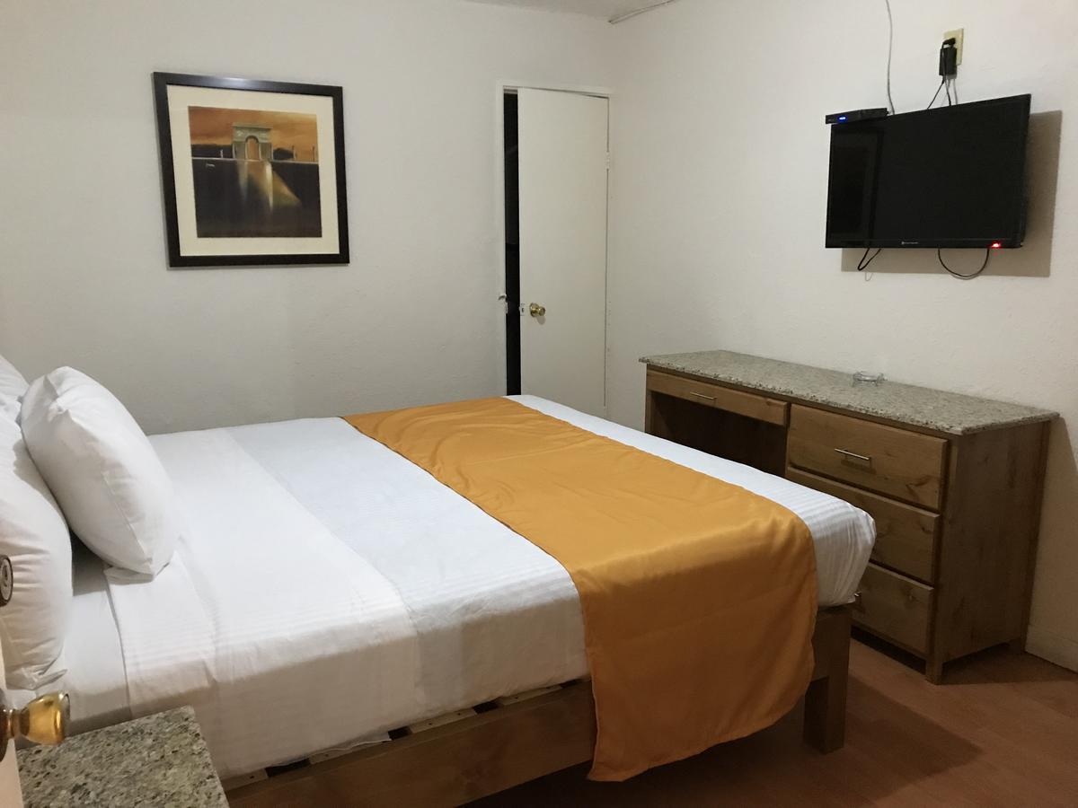 Hotel Guillen Jr ติฮัวนา ภายนอก รูปภาพ