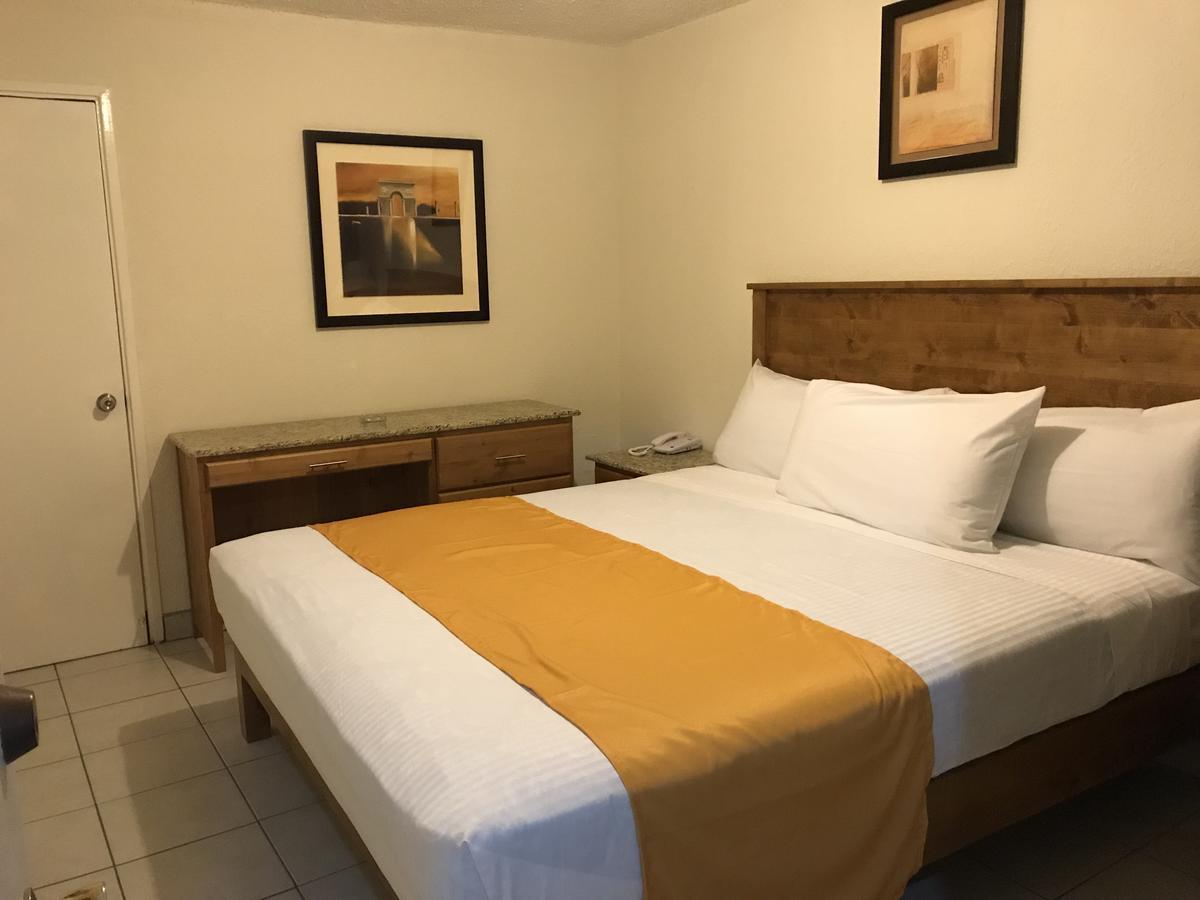 Hotel Guillen Jr ติฮัวนา ภายนอก รูปภาพ