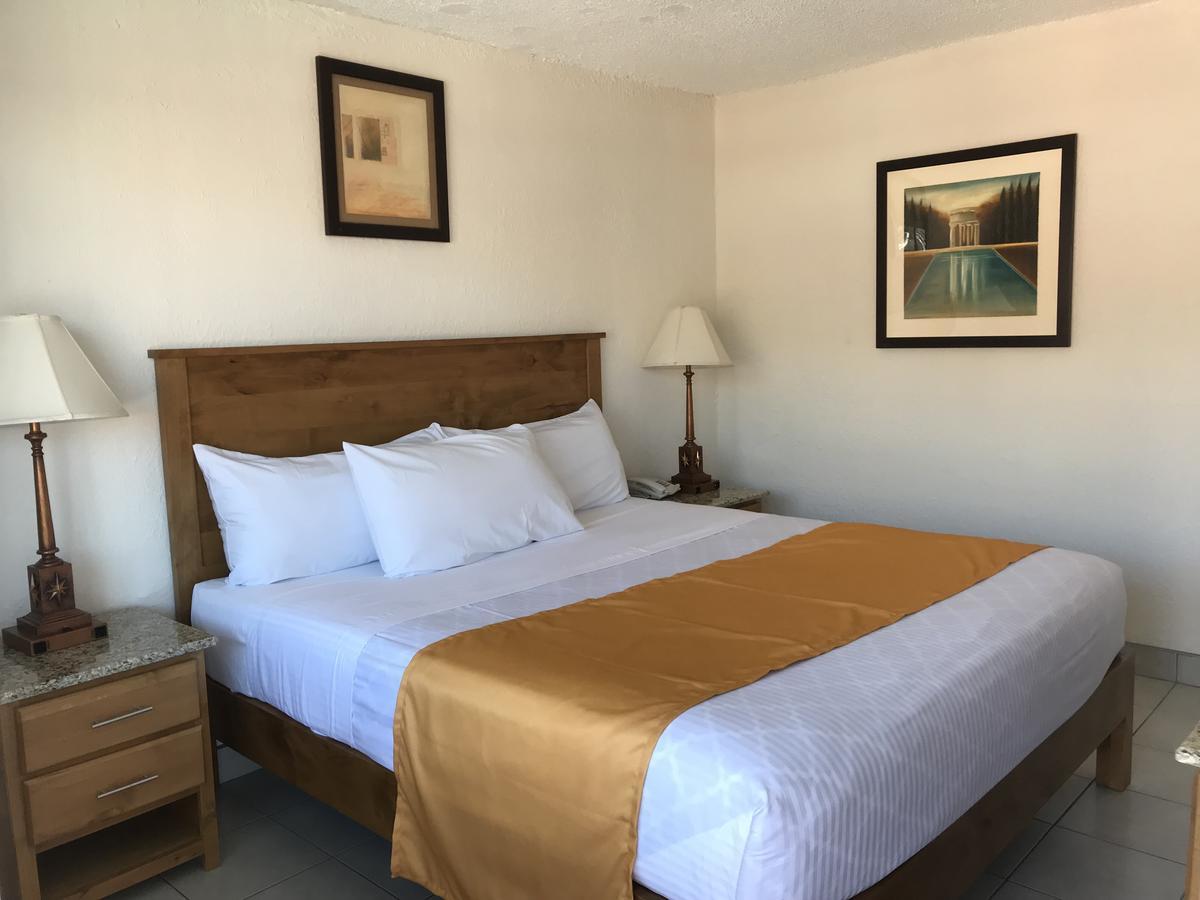 Hotel Guillen Jr ติฮัวนา ภายนอก รูปภาพ