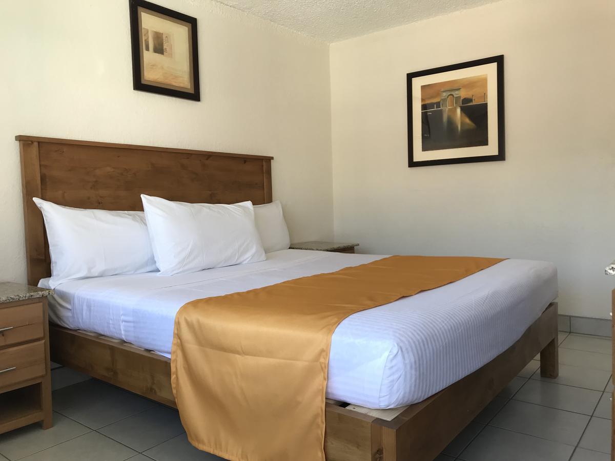 Hotel Guillen Jr ติฮัวนา ภายนอก รูปภาพ
